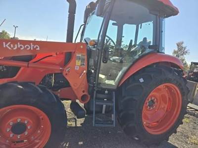 Kubota M7060HDC Tractor