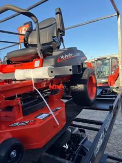 Kubota Z232 Zero Turn Mower