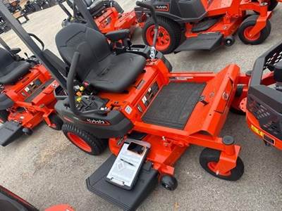 Kubota Z232 Zero Turn Mower