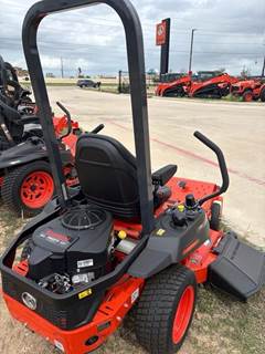 Kubota Z232 Zero Turn Mower