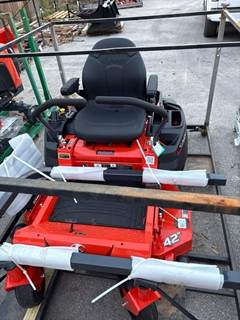 Kubota Z232 Zero Turn Mower