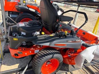 Kubota Z232 Zero Turn Mower