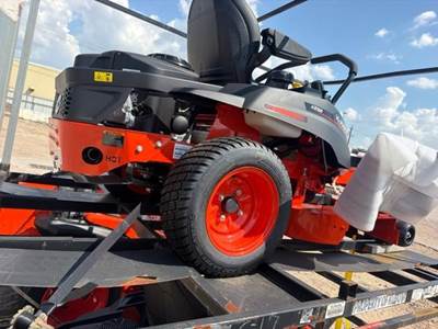 Kubota Z232 Zero Turn Mower