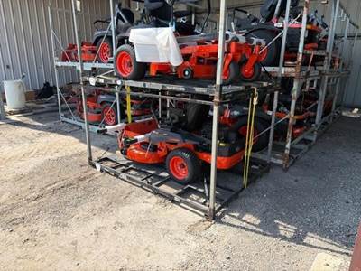 Kubota Z232 Zero Turn Mower