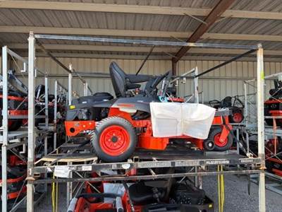 Kubota Z232 Zero Turn Mower