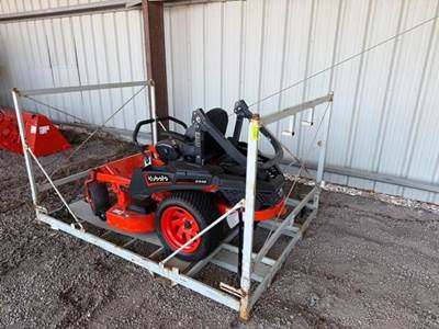 Kubota Z242 Zero Turn Mower