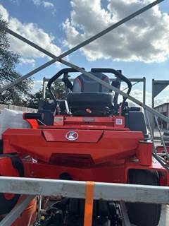 Kubota Z242 Zero Turn Mower