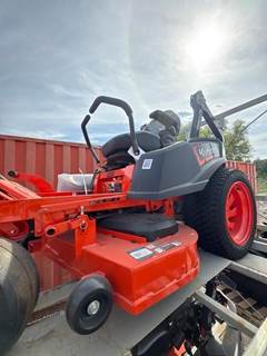 Kubota Z242 Zero Turn Mower