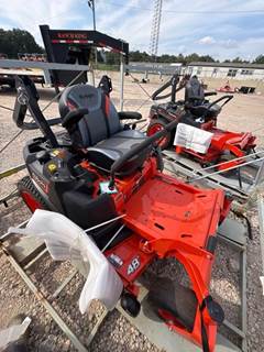 Kubota Z242 Zero Turn Mower