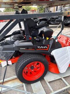Kubota Z252 Zero Turn Mower