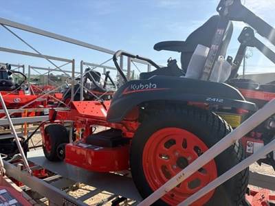 Kubota Z412 Zero Turn Mower