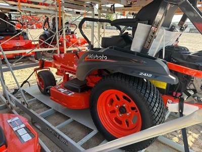 Kubota Z412 Zero Turn Mower