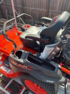 Kubota Z412 Zero Turn Mower
