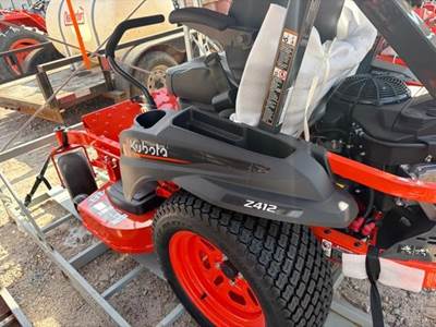 Kubota Z412 Zero Turn Mower