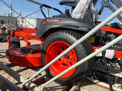 Kubota Z422 Zero Turn Mower