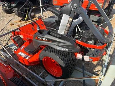Kubota Z422 Zero Turn Mower