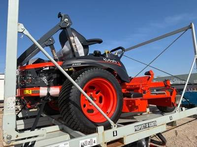 Kubota Z422 Zero Turn Mower