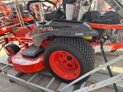 Kubota Z422 Zero Turn Mower