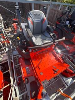 Kubota Z422 Zero Turn Mower