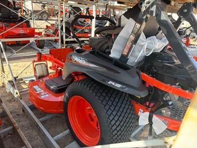 Kubota Z422 Zero Turn Mower