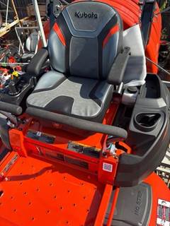 Kubota Z422 Zero Turn Mower