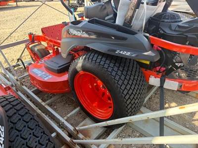 Kubota Z422 Zero Turn Mower