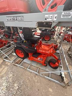 Kubota Z422 Zero Turn Mower