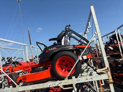 Kubota Z422 Zero Turn Mower