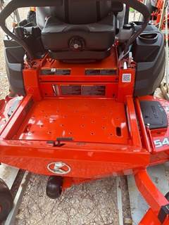 Kubota Z422 Zero Turn Mower