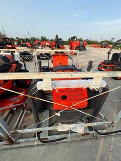Kubota ZD1211 Zero Turn Mower