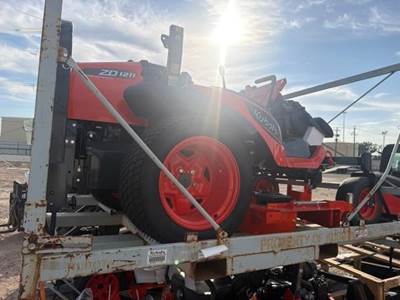 Kubota ZD1211 Zero Turn Mower