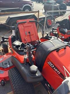 Kubota ZD1211L Zero Turn Mower