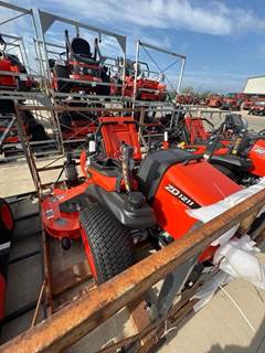 Kubota ZD1211L Zero Turn Mower