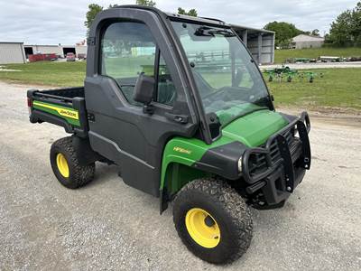 John Deere GATOR HPX815E Utility Vehicle
