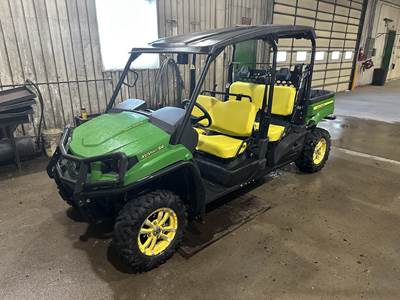 John Deere GATOR XUV 590I Utility Vehicle