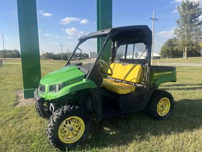 John Deere GATOR XUV 590M Utility Vehicle