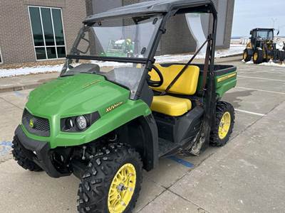 John Deere GATOR XUV 590M Utility Vehicle