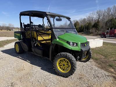 John Deere GATOR XUV 590M Utility Vehicle