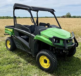 John Deere GATOR XUV 590M Utility Vehicle