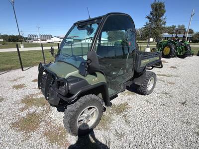 John Deere GATOR XUV 825i Utility Vehicle