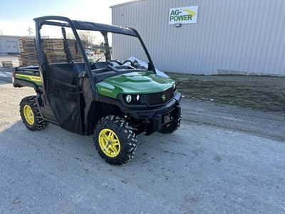 John Deere GATOR XUV 835M Utility Vehicle