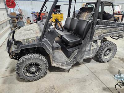 John Deere GATOR XUV 835M Utility Vehicle