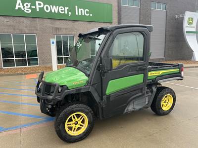John Deere GATOR XUV 835M Utility Vehicle