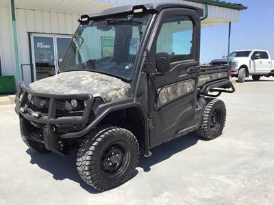 John Deere GATOR XUV 835M Utility Vehicle