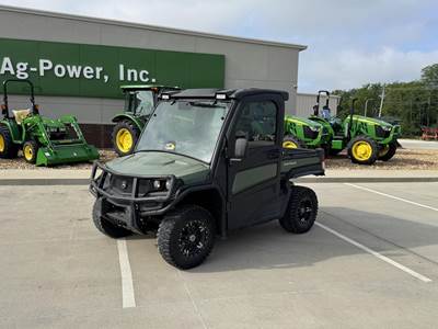 John Deere GATOR XUV 835M Utility Vehicle
