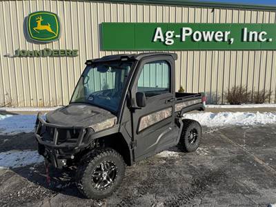 John Deere GATOR XUV 835R Utility Vehicle