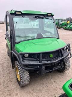 John Deere GATOR XUV 835R Utility Vehicle