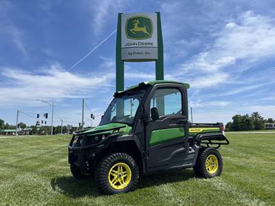 John Deere GATOR XUV 835R Utility Vehicle