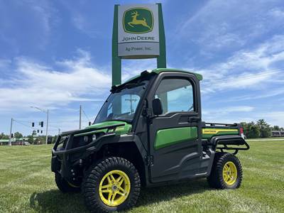 John Deere GATOR XUV 835R Utility Vehicle