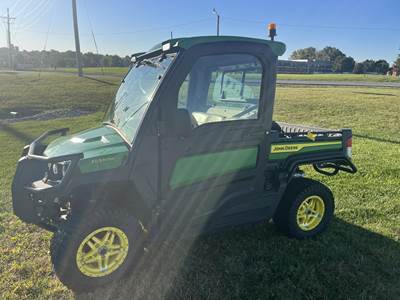 John Deere GATOR XUV 835R SIGNATURE EDITION Utility Vehicle